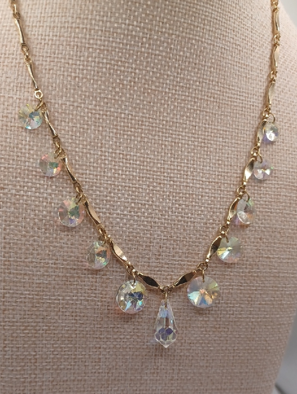 Sarah Coventry Gold Tone Crystal Teardrop Necklace - Picture 6 of 6